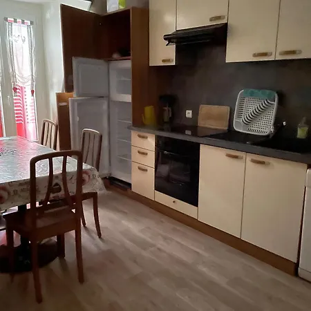 9 - Massias Apartament *